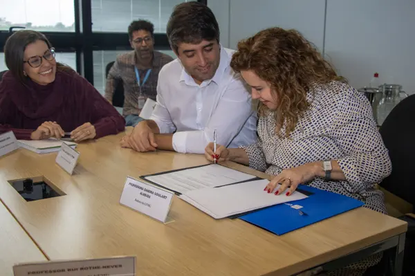 Secretaria de Saúde formaliza parceria com a UFMG para a promoção de melhorias para a saúde dos mineiros