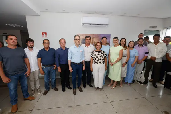 Governo de Minas acompanha entregas da Saúde e Segurança no Centro-Oeste do estado