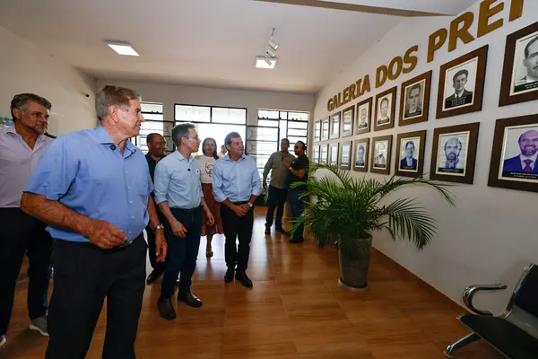 Governo de Minas acompanha entregas da Saúde e Segurança no Centro-Oeste do estado