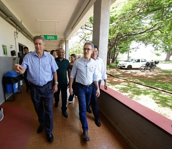 Governo de Minas acompanha entregas da Saúde e Segurança no Centro-Oeste do estado