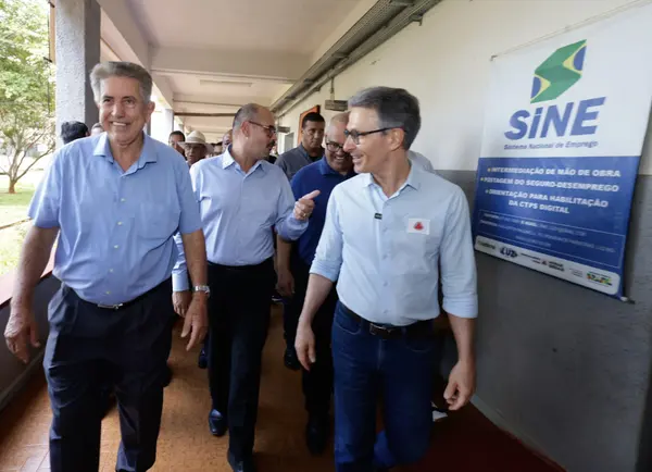 Governo de Minas acompanha entregas da Saúde e Segurança no Centro-Oeste do estado