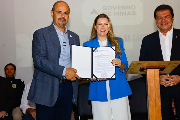 Governo de Minas inaugura projeto inédito da Cemig em Serra da Saudade, menor município do Brasil