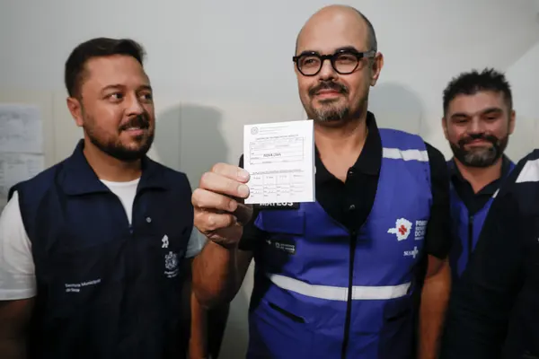 Minas inicia imunização contra a dengue com vacina 100% nacional, de dose única, em Nova Lima