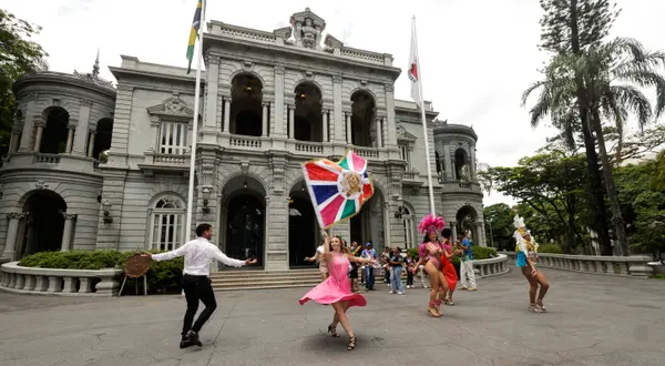 Com expectativa de receber 14,9 milhões de pessoas, Carnaval da Liberdade consolida Minas entre os maiores destinos da folia no Brasil