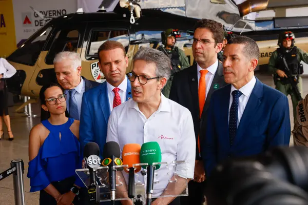 Governo de Minas participa da entrega de helicóptero e caminhão-tanque à Polícia Militar