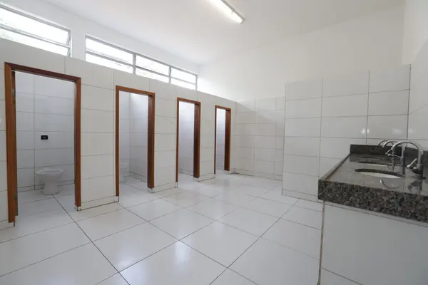 Governo de Minas entrega obras de revitalização de escola estadual em Ipatinga
