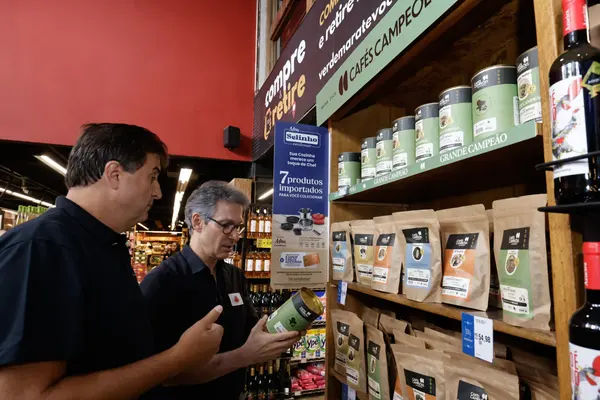 Governo de Minas participa do lançamento da linha Cafés Campeões do Supermercado Verdemar