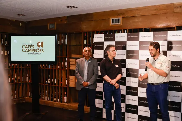 Governo de Minas participa do lançamento da linha Cafés Campeões do Supermercado Verdemar