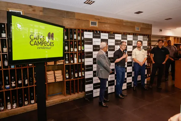 Governo de Minas participa do lançamento da linha Cafés Campeões do Supermercado Verdemar