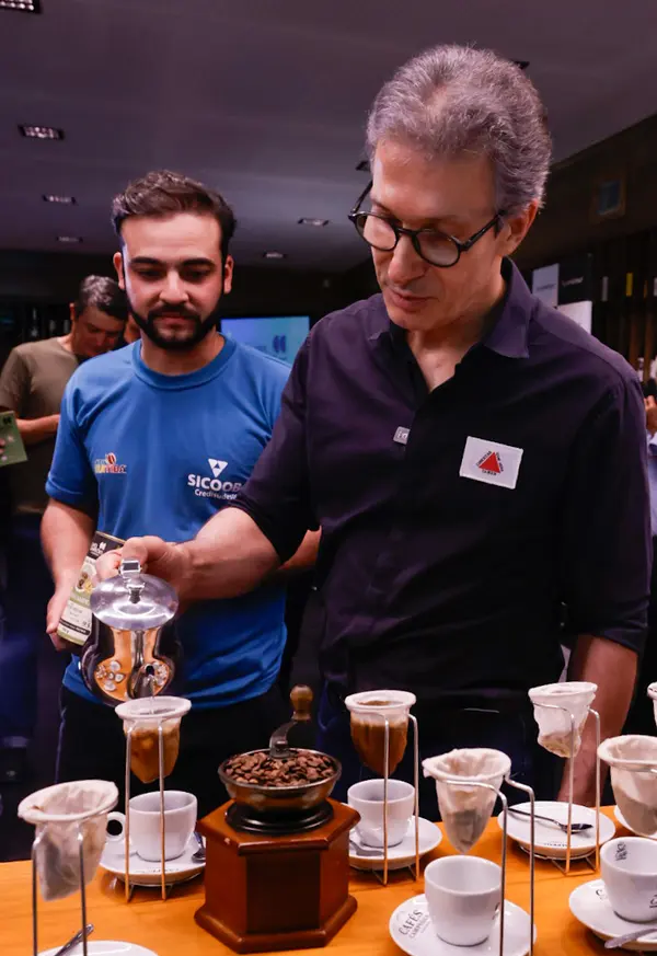 Governo de Minas participa do lançamento da linha Cafés Campeões do Supermercado Verdemar