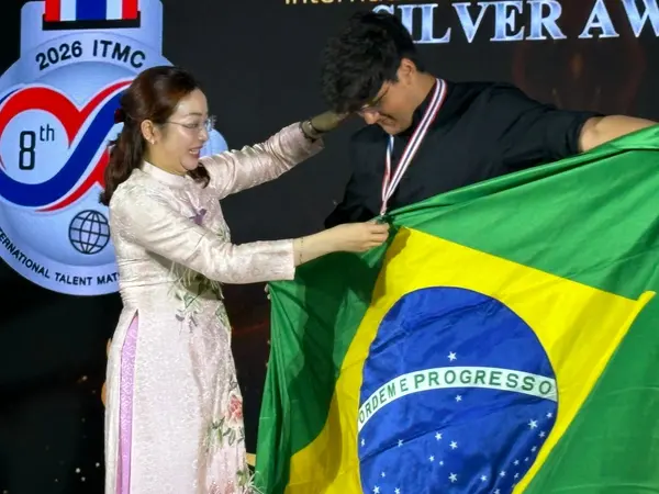 Alunos da Escola Estadual Júlio Brandão, em Jacutinga, premiados na Tailândia