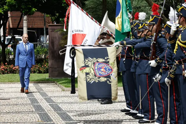Mateus Simões é empossado governador e reforça projeto de desenvolvimento de Minas Gerais