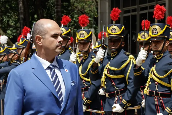 Mateus Simões é empossado governador e reforça projeto de desenvolvimento de Minas Gerais