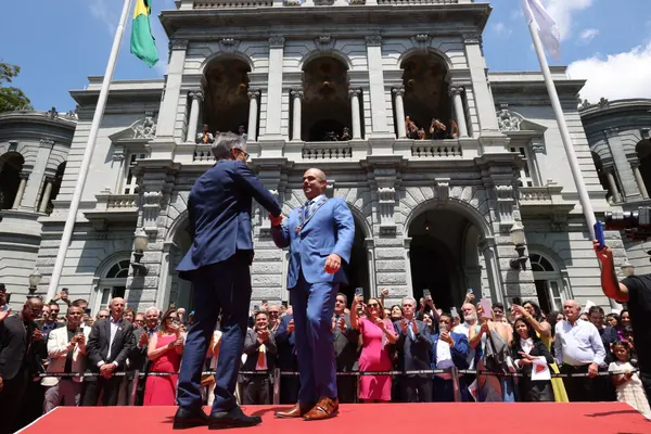 Governo de Minas realiza cerimônia de transmissão do cargo de governador de Romeu Zema para Mateus Simões