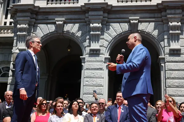 Governo de Minas realiza cerimônia de transmissão do cargo de governador de Romeu Zema para Mateus Simões