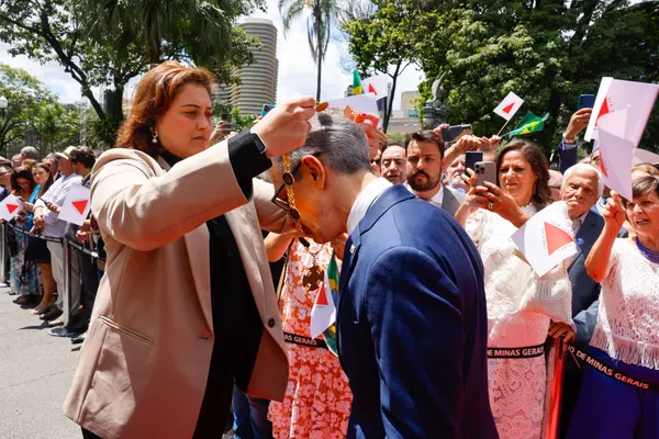 Governo de Minas realiza cerimônia de transmissão do cargo de governador de Romeu Zema para Mateus Simões