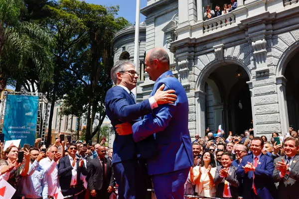 Governo de Minas realiza cerimônia de transmissão do cargo de governador de Romeu Zema para Mateus Simões