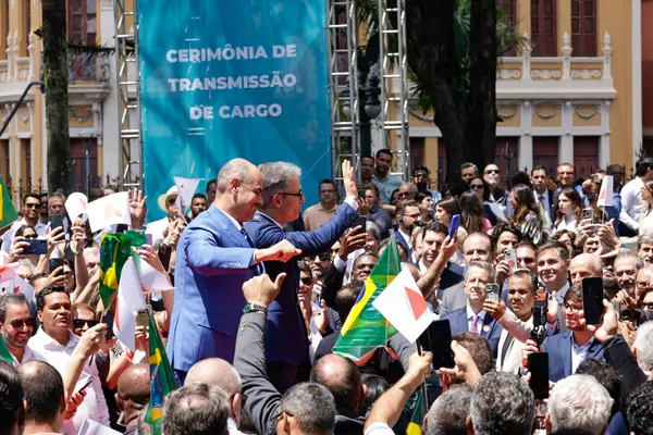 Governo de Minas realiza cerimônia de transmissão do cargo de governador de Romeu Zema para Mateus Simões
