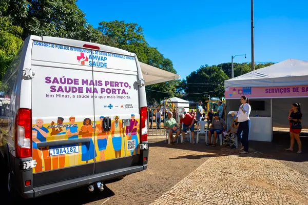 Governo de Minas inicia Praça de Serviços com atendimento direto à população em Uberlândia 