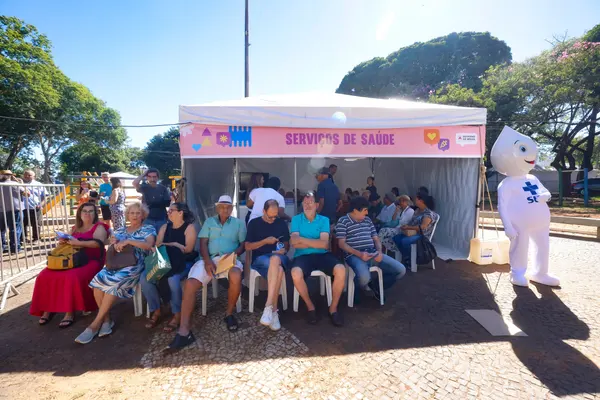 Governo de Minas inicia Praça de Serviços com atendimento direto à população em Uberlândia 