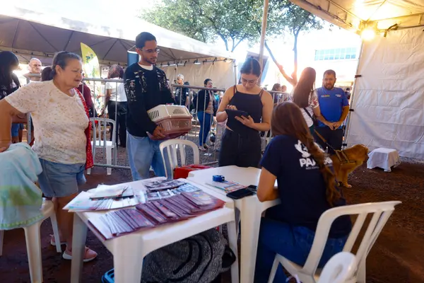 Governo de Minas inicia Praça de Serviços com atendimento direto à população em Uberlândia 
