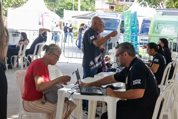Praça de Serviços do Governo de Minas chega ao Vale do Aço com diversos atendimentos à população em Ipatinga