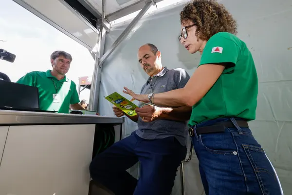Praça de Serviços do Governo de Minas chega ao Vale do Aço com diversos atendimentos à população em Ipatinga