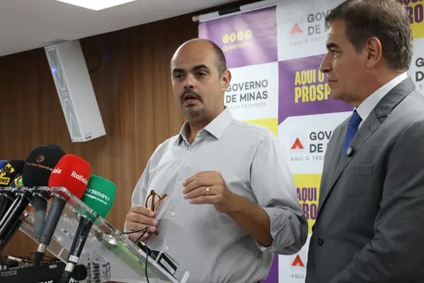 Governo de Minas sanciona projeto de lei sobre recomposição salarial de 5,4% para o funcionalismo público
