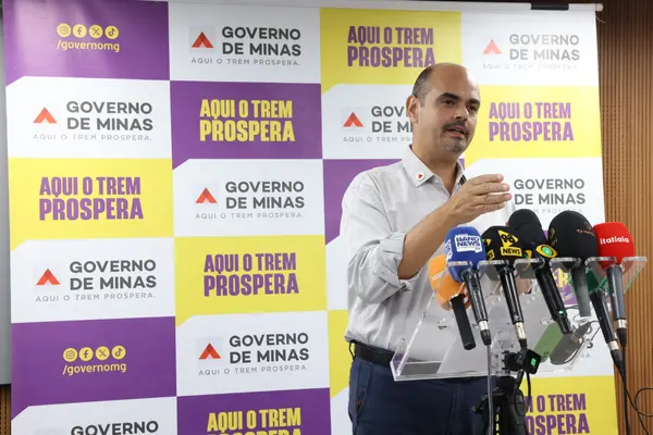 Governo de Minas sanciona projeto de lei sobre recomposição salarial de 5,4% para o funcionalismo público