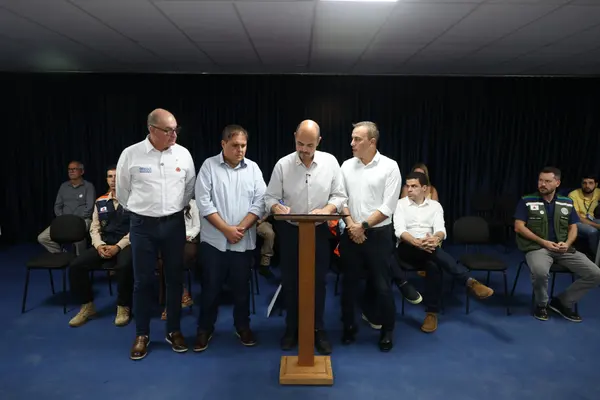 Governo de Minas transfere a capital para Ubá e anuncia pacote de investimentos para a infraestrutura da cidade