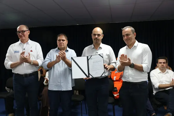 Governo de Minas transfere a capital para Ubá e anuncia pacote de investimentos para a infraestrutura da cidade