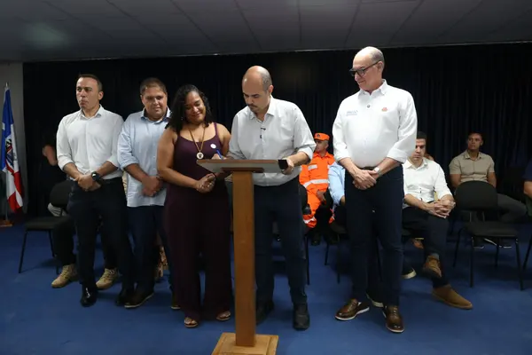 Governo de Minas transfere a capital para Ubá e anuncia pacote de investimentos para a infraestrutura da cidade