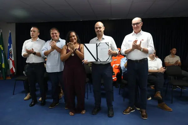 Governo de Minas transfere a capital para Ubá e anuncia pacote de investimentos para a infraestrutura da cidade
