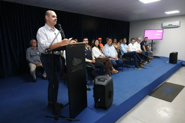 Governo de Minas transfere a capital para Ubá e anuncia pacote de investimentos para a infraestrutura da cidade