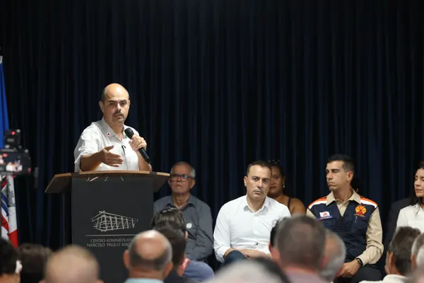 Governo de Minas transfere a capital para Ubá e anuncia pacote de investimentos para a infraestrutura da cidade