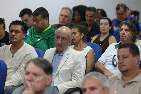 Governo de Minas transfere a capital para Ubá e anuncia pacote de investimentos para a infraestrutura da cidade