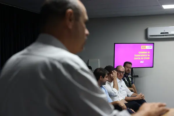Governo de Minas transfere a capital para Ubá e anuncia pacote de investimentos para a infraestrutura da cidade