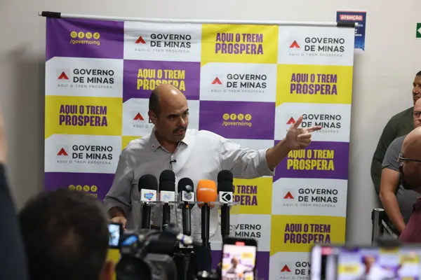 Governo de Minas transfere a capital para Ubá e anuncia pacote de investimentos para a infraestrutura da cidade