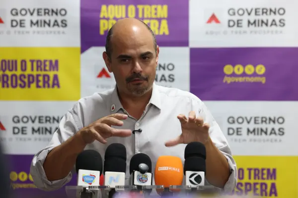 Governo de Minas transfere a capital para Ubá e anuncia pacote de investimentos para a infraestrutura da cidade
