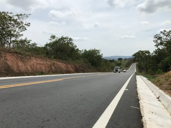 Obras concluídas na MG-060, entre Esmeraldas e São José da Lapa