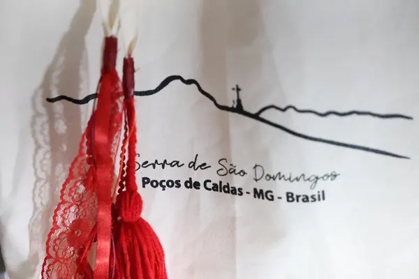 Governo de Minas entrega máquinas de costura para o Programa Trajeto Moda em Poços de Caldas