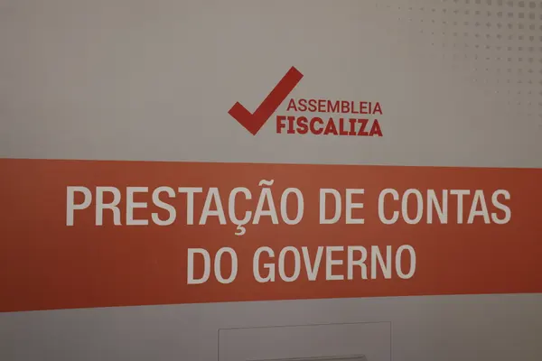 Governo de Minas entrega máquinas de costura para o Programa Trajeto Moda em Poços de Caldas