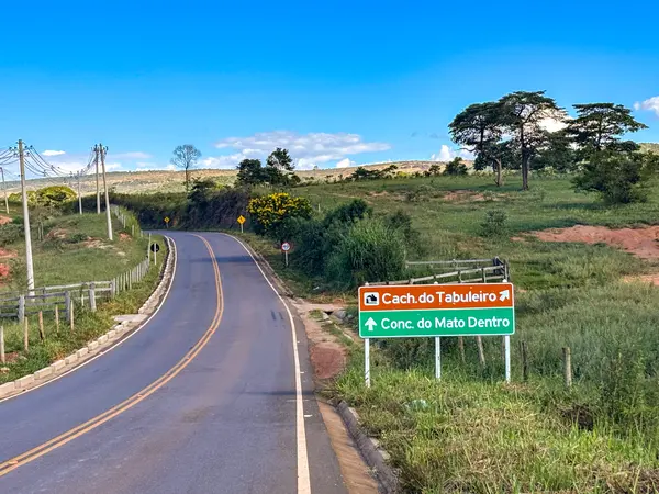 Governo de Minas vistoria conclusão de obras de recuperação da rodovia que liga Conceição do Mato Dentro a Congonhas do Norte