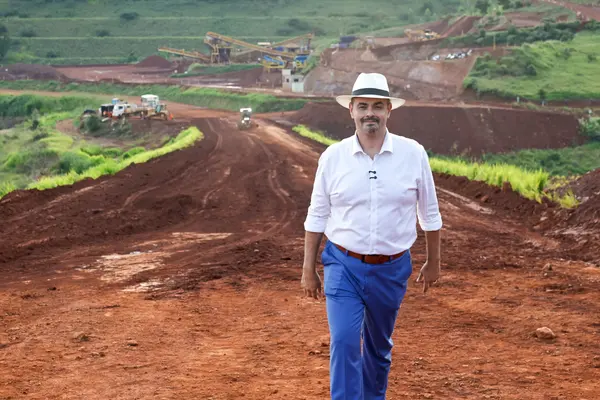 Governo de Minas vistoria obras de pavimentação da MGC-262, entre Caeté e Barão de Cocais