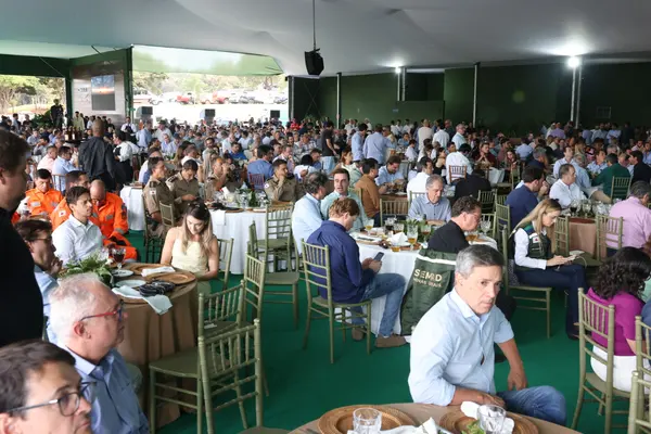Governo de Minas anuncia R$ 350 milhões para gasoduto no Triângulo Mineiro na Abertura da Safra de Mineira de Açúcar e Álcool 2026/2027
