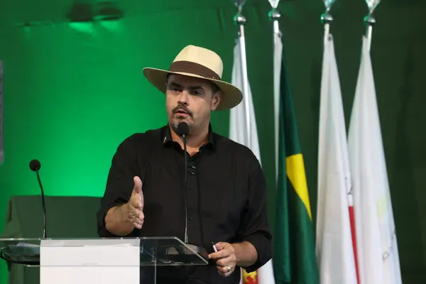 Governo de Minas anuncia R$ 350 milhões para gasoduto no Triângulo Mineiro na Abertura da Safra de Mineira de Açúcar e Álcool 2026/2027