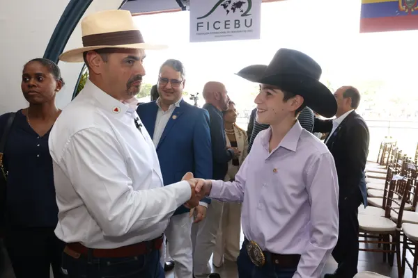 Governo de Minas participa da abertura da 91ª ExpoZebu, em Uberaba  