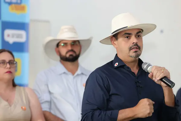 Governo de Minas entrega máquinas de costura do projeto Trajeto Moda em Chapada Gaúcha
