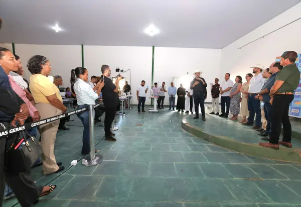 Governo de Minas entrega máquinas de costura do projeto Trajeto Moda em Chapada Gaúcha