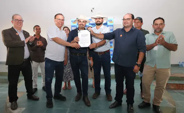 Governo de Minas entrega máquinas de costura do projeto Trajeto Moda em Chapada Gaúcha